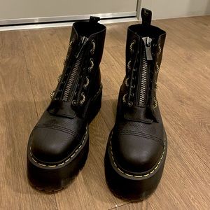 Like New | Dr Marten Sinclair Max Boots